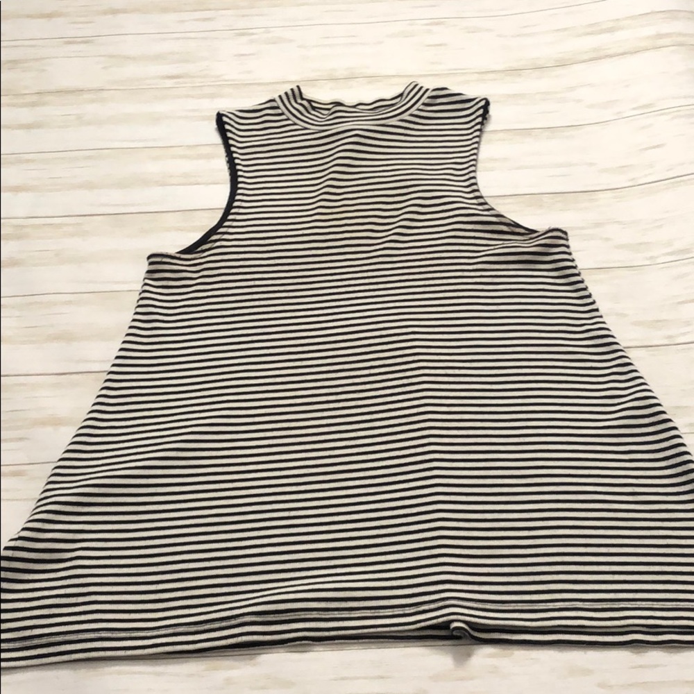 XS black and white striped top high neck line